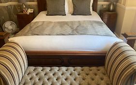 Saracens Head Hotel By Greene King Inns